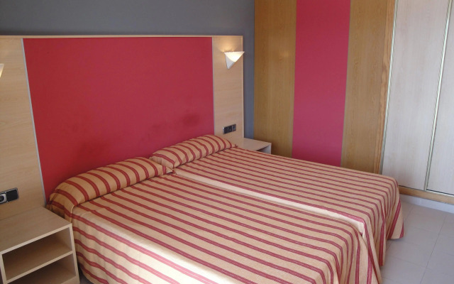 The Red Hotel by Ibiza Feeling - Adults only