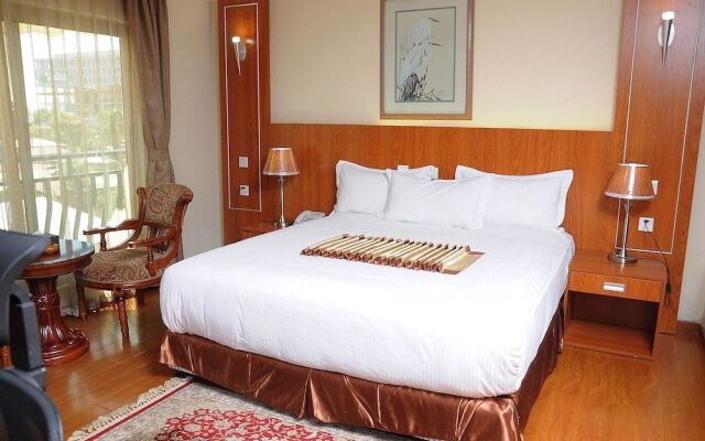 Emmad Apartment Hotel