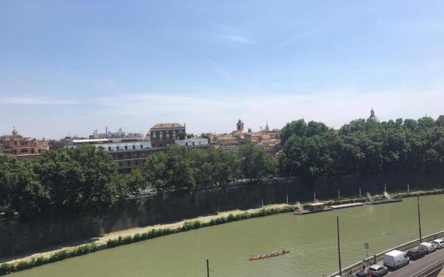 IREX Tevere Sant Angelo private apartment