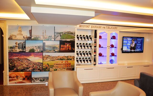 Grand Midyat Hotel