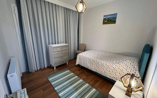 Apartment With Balcony in Seferihisar