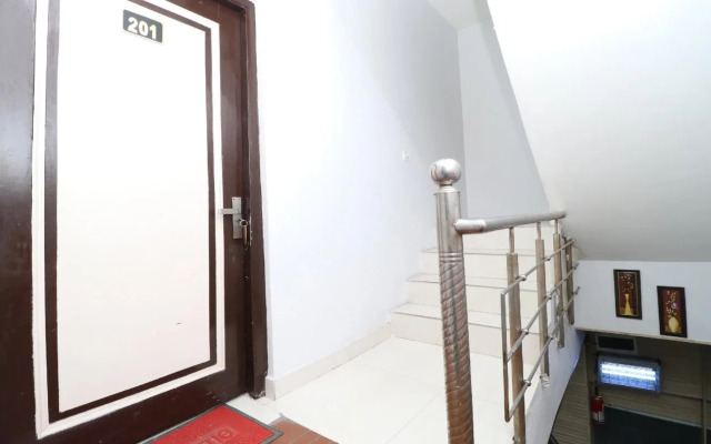 OYO Flagship 70228 Hotel Green Tower