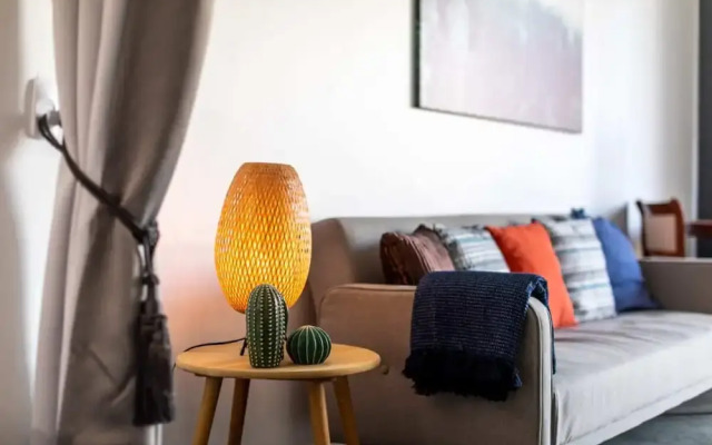 1 Bedroom Apartment in Prahran with Balcony