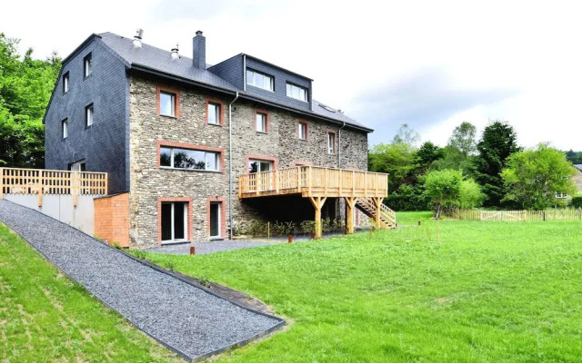 Charming Holiday Home in Redu with Large Garden