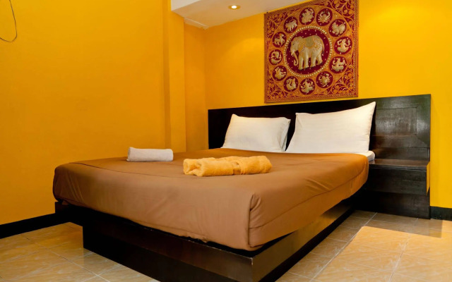 Fullmoon Beach Resort