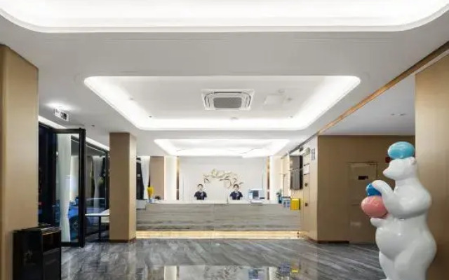VX Hotel (Meilan Airport East Railway Station)