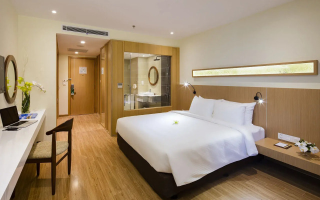 Starcity Hotel & Condotel Beachfront Nha Trang