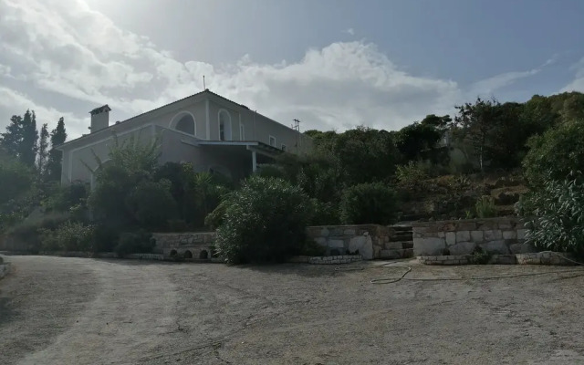 Artemis Villa near Athens airport