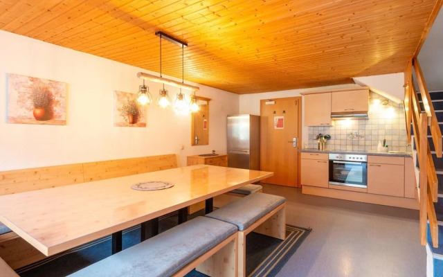 Spacious Apartment Near Centre and ski Area