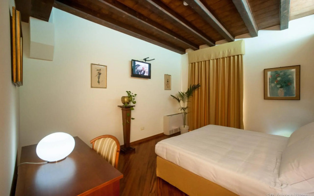 Hotel Flora