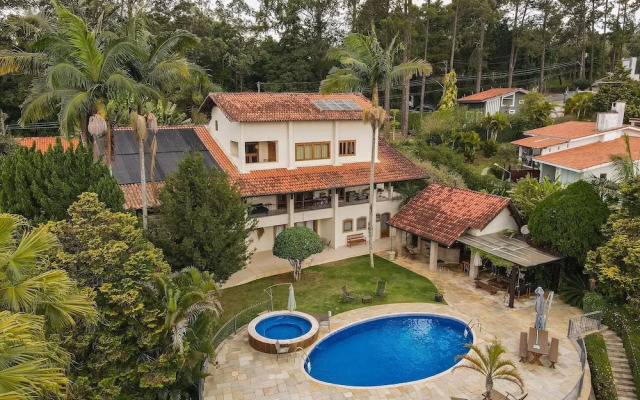 Refúgio de Alto Padrão na Granja Viana