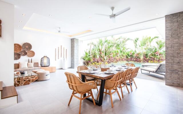 New 5BR Villa Beach at 200m Canggu