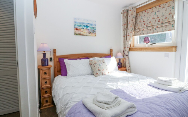 Periwinkle Cottage
