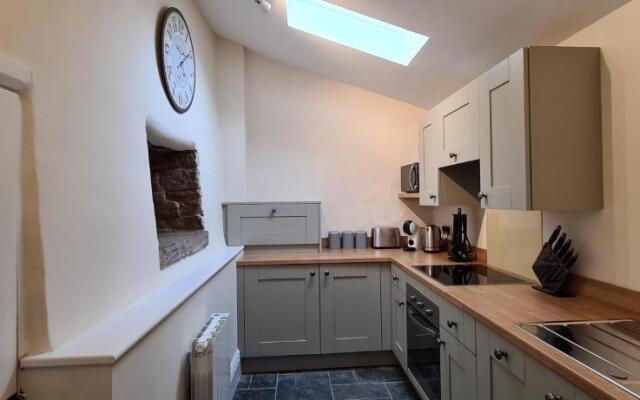 Quoit Green Lodge