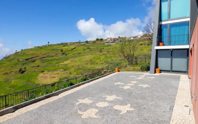 Villa Leonor Cliffside Retreat