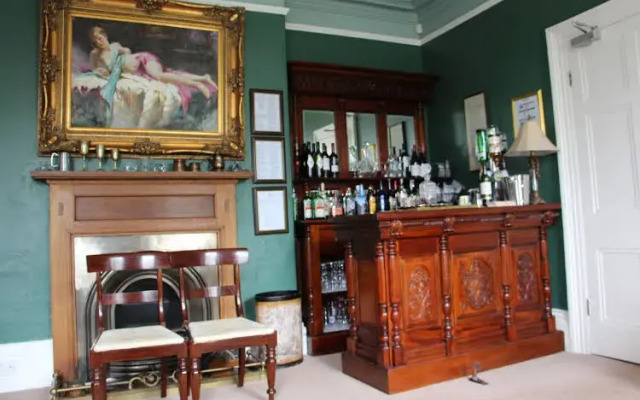 Pendragon Country House