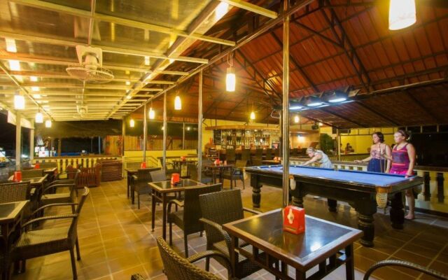 Sakal Guesthouse Restaurant & Bar