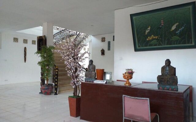 Arta Garden Guest House & Hostel