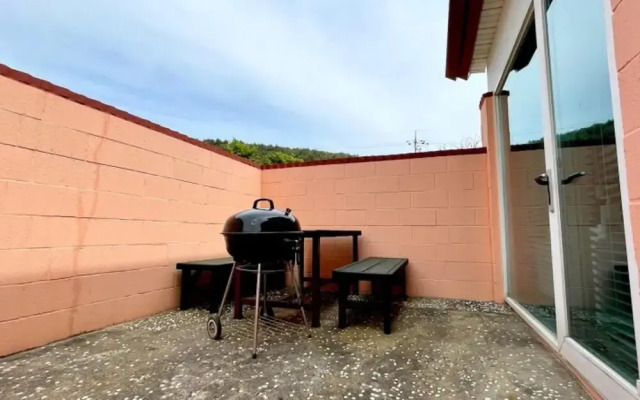 Yangyang Badaae Geolinbeol Pension