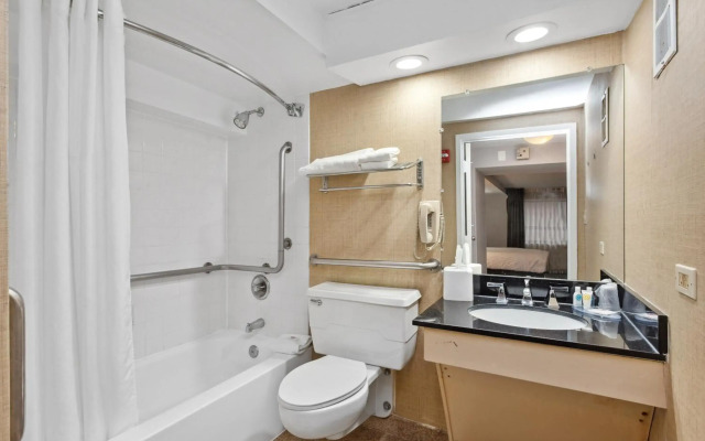 Comfort Inn & Suites Baltimore Inner Harbor