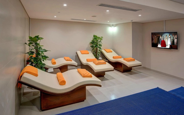 Al Khoory Atrium Hotel