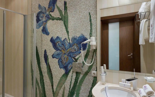 Iris Art Hotel