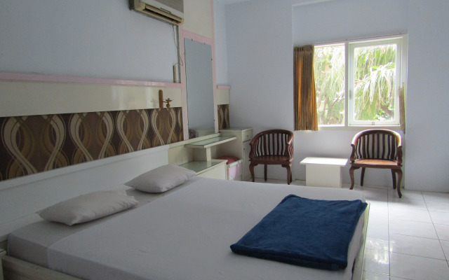 Hotel Kencana Jaya by ZUZU