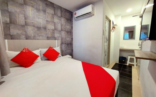 Oyo 44108 Good 2 Stay Hotel