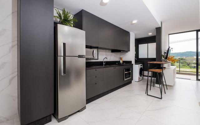 Apto c /piscina em Jurerê Internacional EPC204