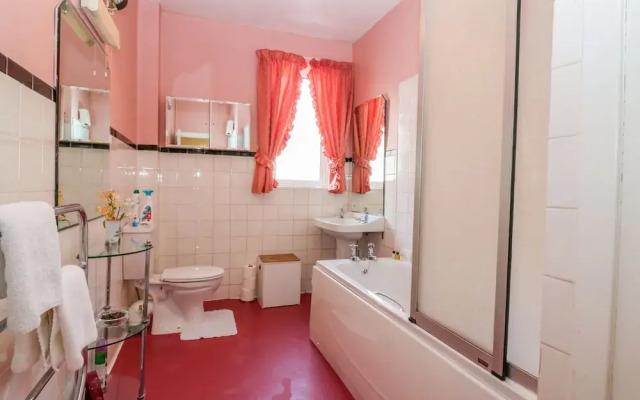 Bay View Apartment