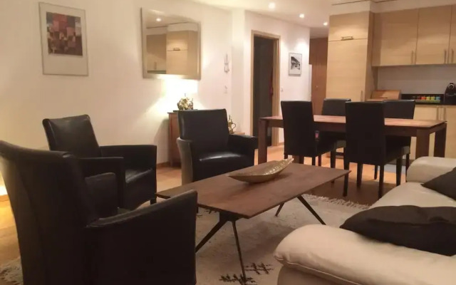 Lovely Apartment With Mountain Views