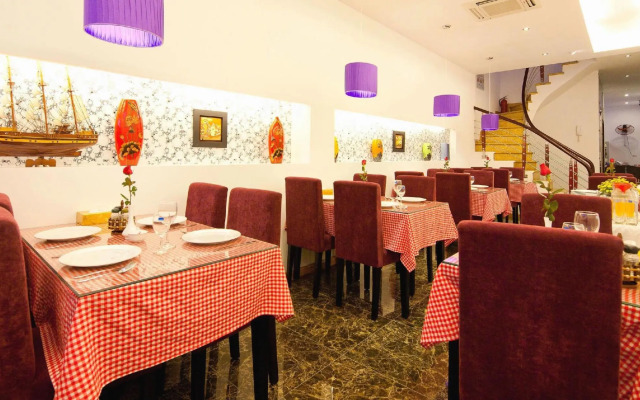 Tu Linh Palace Hotel