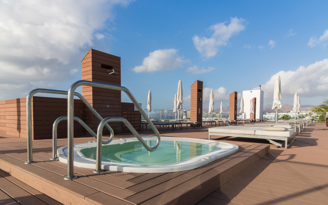 Plus Fariones Apartamentos