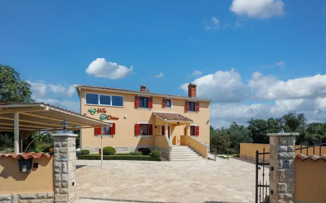 Pool Villa Divina in i an
