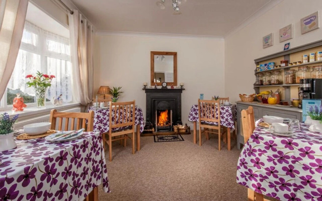 Wimborne Lodge