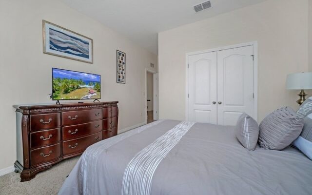 7535oakmoss 7 Bedroom Villa by RedAwning