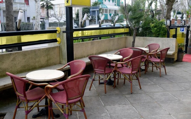 Hotel Criss 2