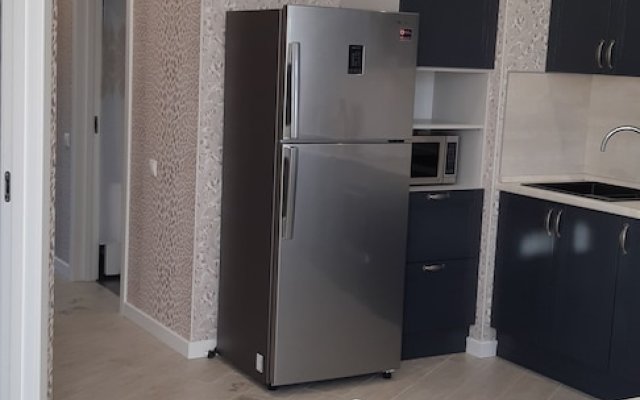 Nizhneimeretinskya apt 22