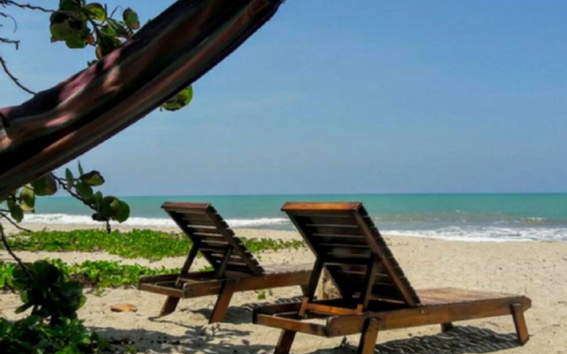 Cabañas Frente a la Playa IV