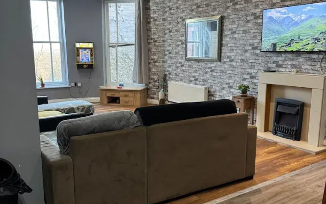 Citycenterapt-4br-wifi-freeparking-retroarcade
