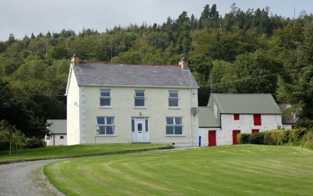 Alcorn's farmhouse 10 mins from beach