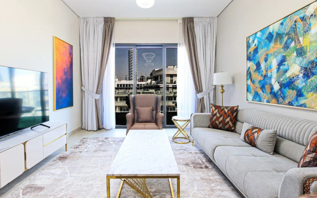 Spacious 2BR Apt Maids Elegance