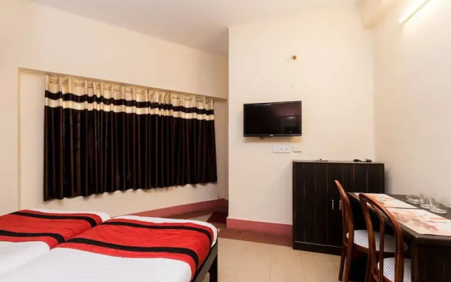 OYO 7326 Hotel Penguin