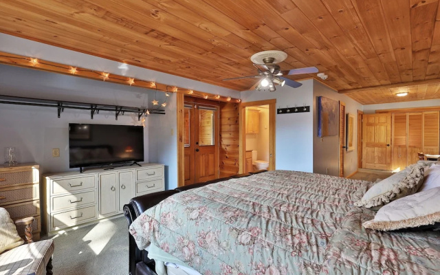 Winding Way Chalet 3 Bedroom Home