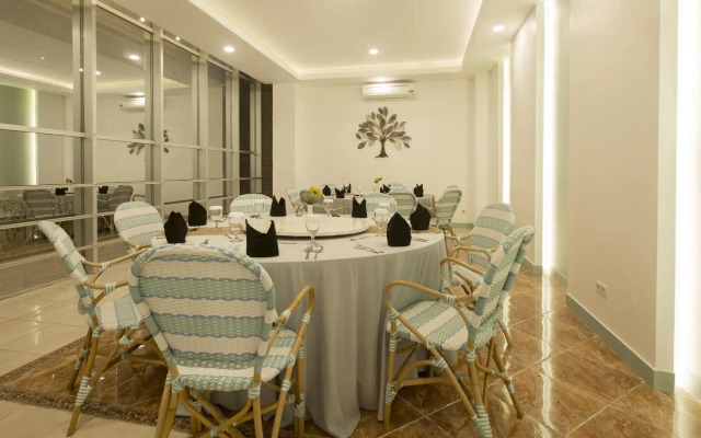 Grand Tryas Hotel