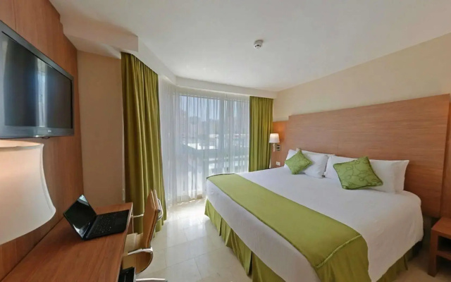 Hotel Suites Ambassador