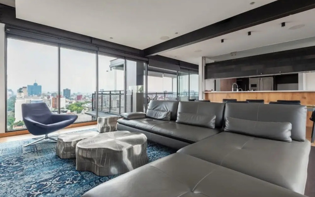 319-PH Luxury 3BR Duplex PH