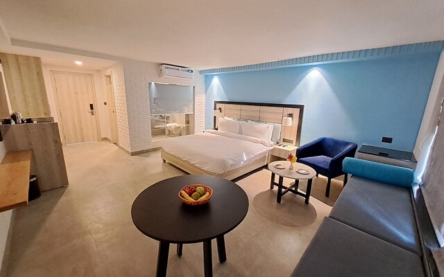 Anand Corbett Aamod Resort & Spa
