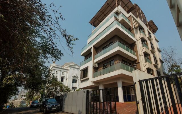 OYO 11951 Vatsala Suites