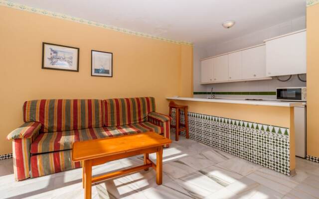 Apartamentos Río Marinas Canovas Nerja